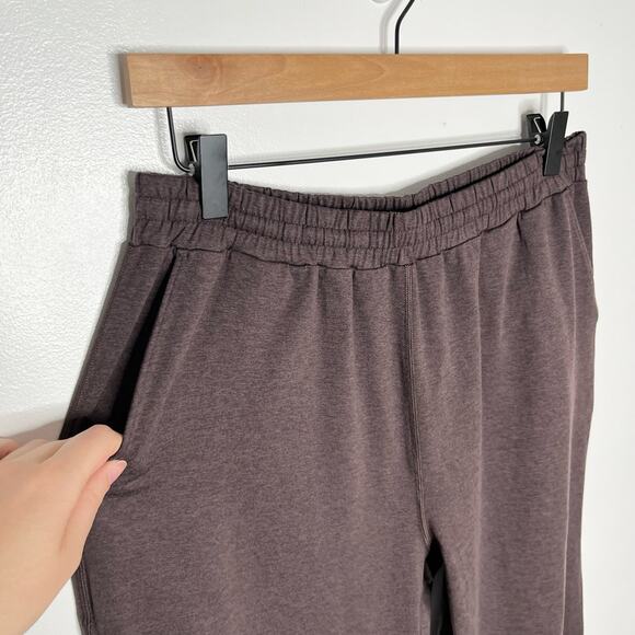 Vuori Boyfriend Jogger Pants Womens Medium Brown Pockets Loungewear Casual - Picture 5 of 11
